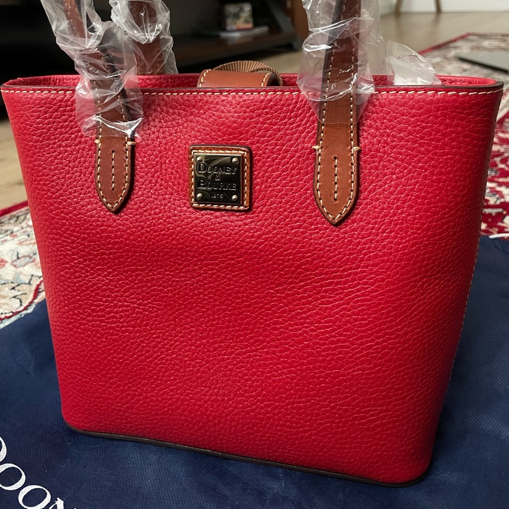 Dooney & Bourke purse